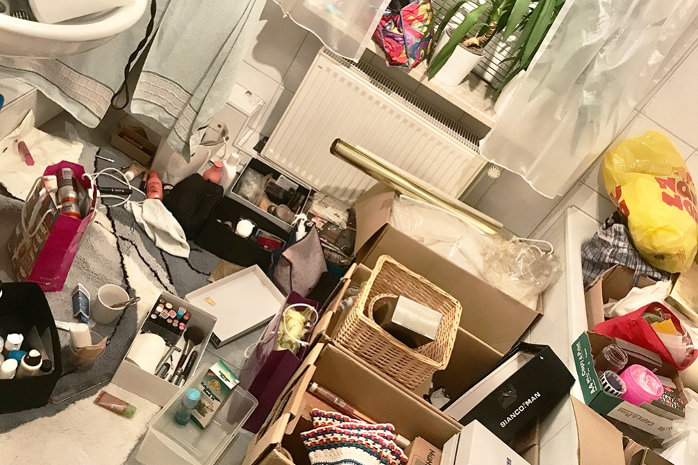 Riesen Chaos im Badezimmer